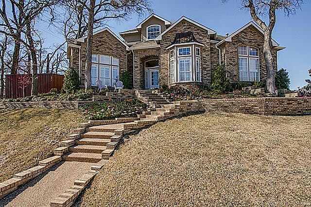 1st image of 103 Winding Hollow Ln