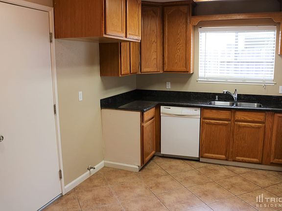 3rd image of 5837 Tupelo Dr