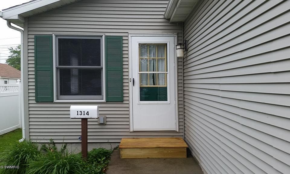 1st image of 1314 Marion Ave