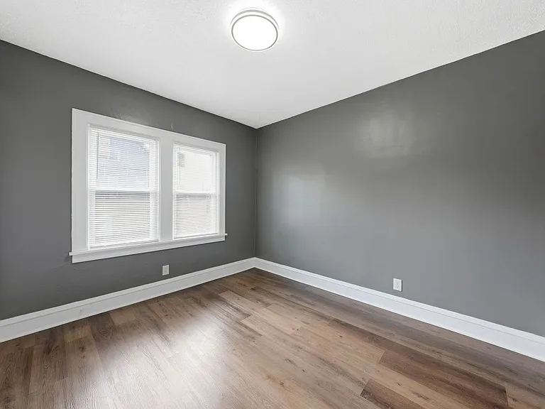3904 Ardmore Ave — Photo 12