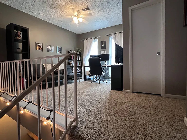 310 Rachels Ct E — Photo 8