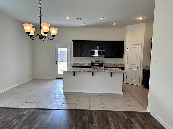 3rd image of 38311 Cotton Creek Ave
