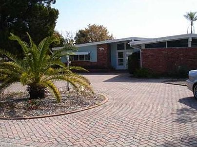 4th image of 1835 Venetian Point Dr