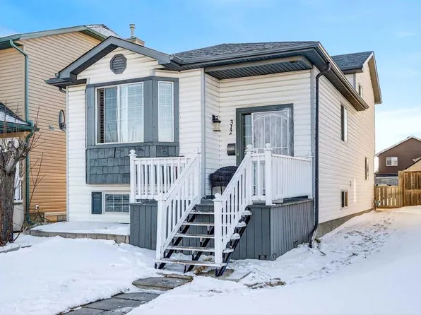 312 E Martin Crossing Way NE, Calgary, AB T3J 3T2