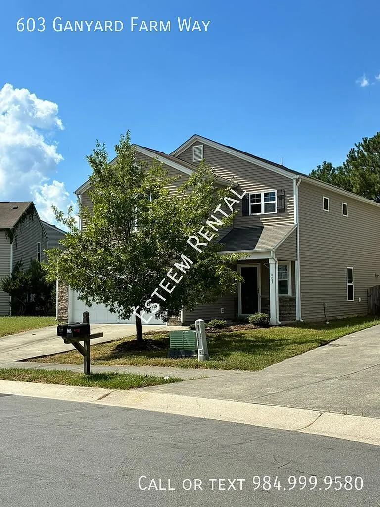 4 bed, 2.5 bath, 2124 sqft, $2,300 — Photo 3