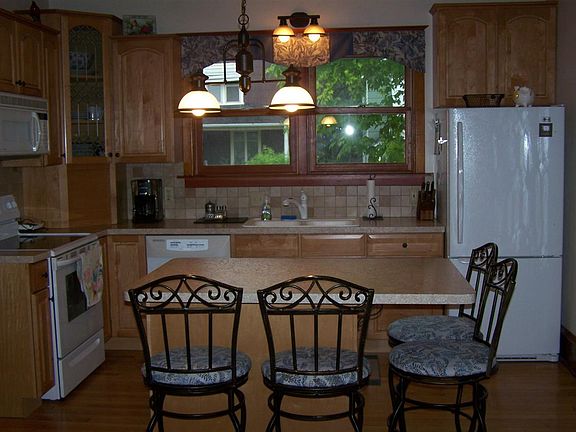 5th image of 310 N Lowell St