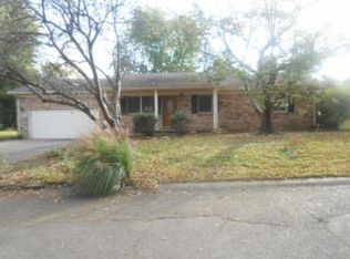 10300 Chippewa Dr, Newburgh, IN 47630