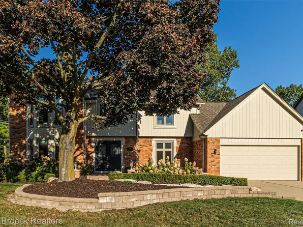 1766 Snowden Cir, Rochester Hills, MI 48306