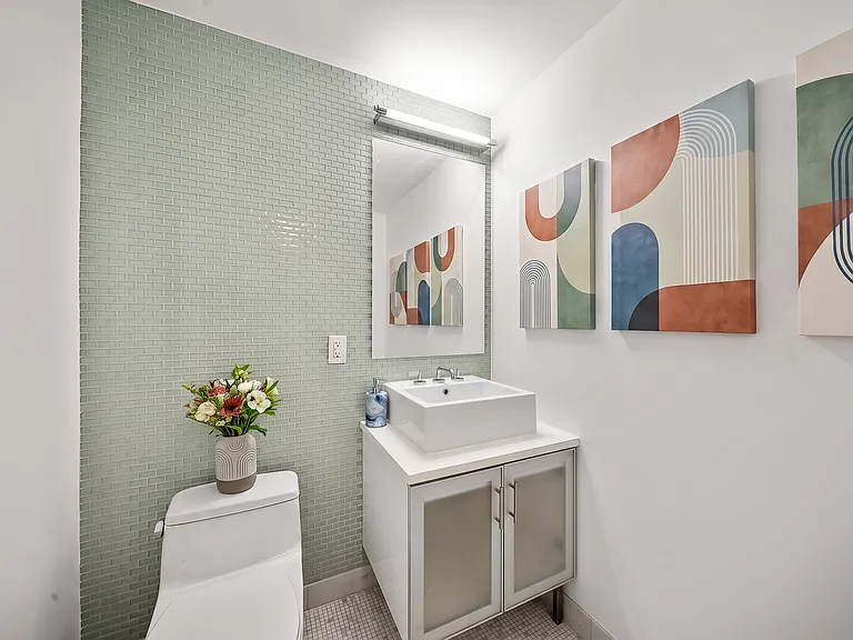 1113 York Ave #26A — Photo 6
