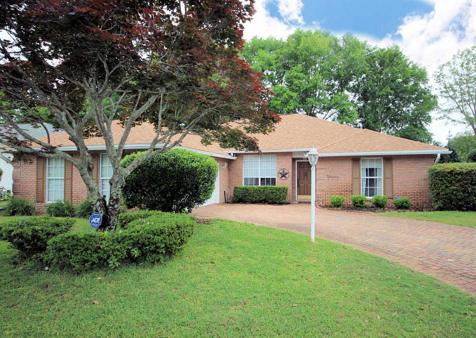 1st image of 4315 Hidden Lakes Dr