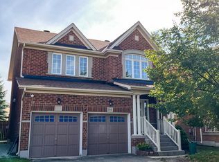 104 Crown Victoria Dr, Brampton, ON L7A 3X9