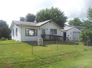 403 4th St, Colona, IL 61241