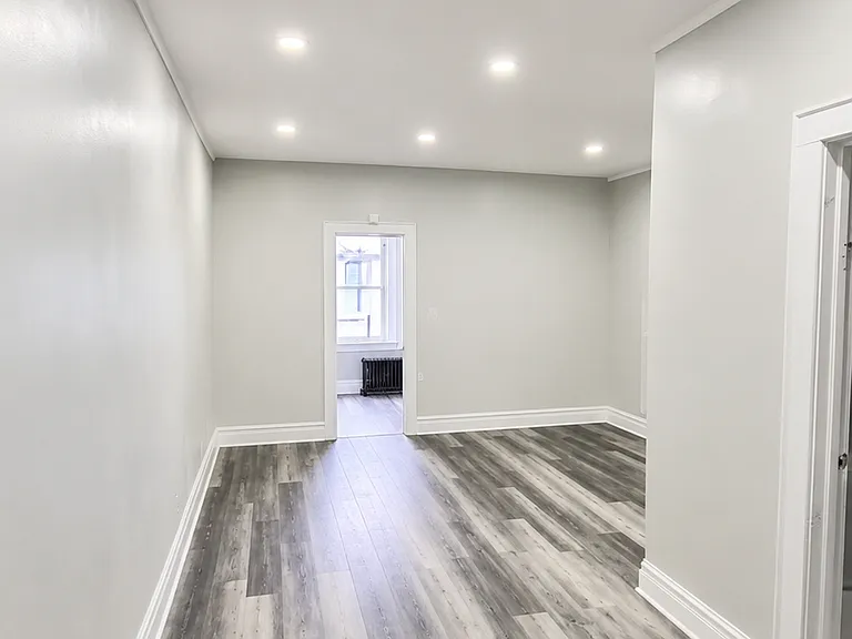 103 4th Ave #405B — Photo 3