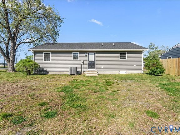 3rd image of 166 Rouzie Dr