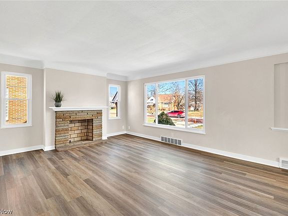 5th image of 350 E 273rd St