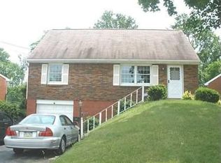 800 Lindsay Rd, Carnegie, PA 15106