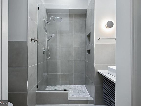 Privat Bathroom for room 1