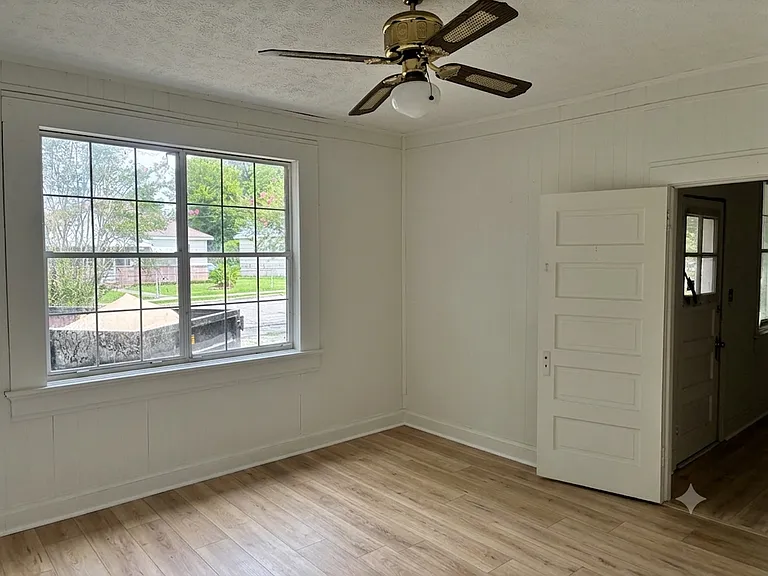 513 Hoke St — Photo 4