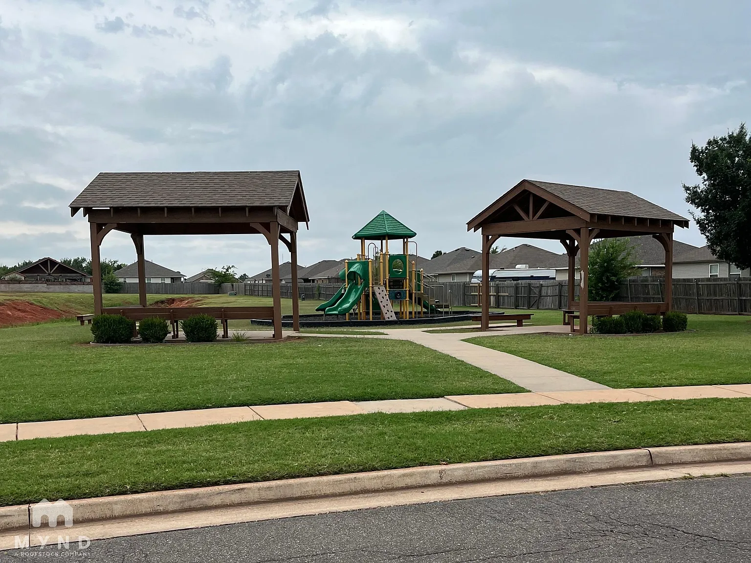 3 bed, 2.0 bath, 1528 sqft, $1,725 — Photo 4