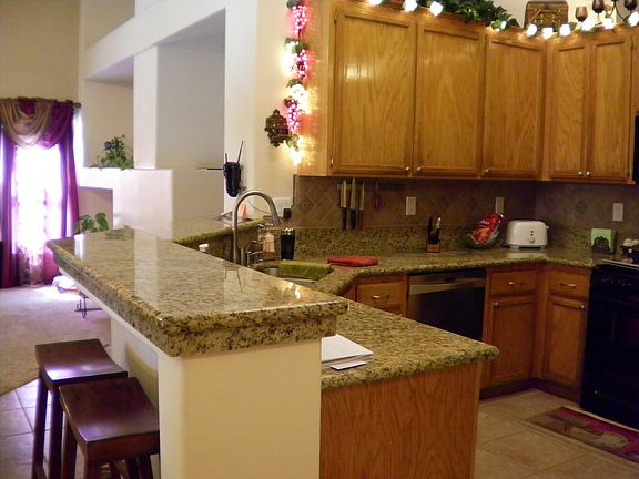 4th image of 9815 Chirtsey Way