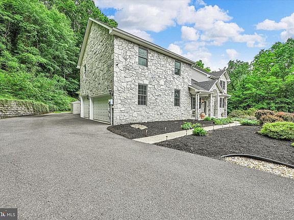 5th image of 1289 Oak Terrace Ln
