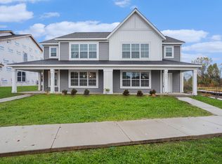 832 Winchester St, Holland, MI 49423