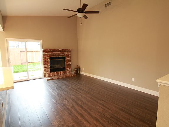 4th image of 6208 Laguna Wind Dr