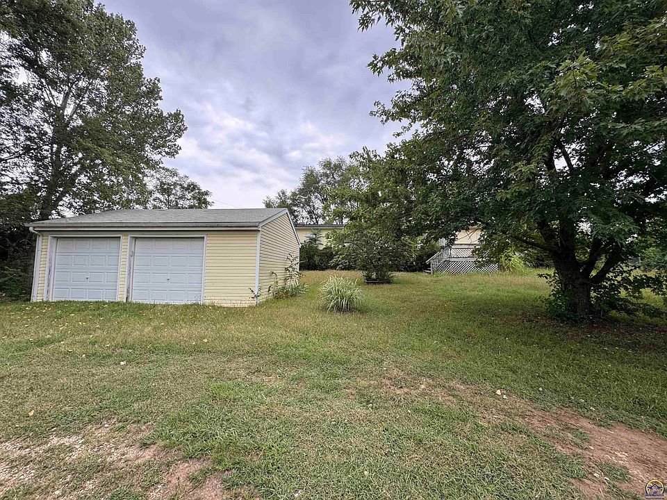 2nd image of 9276 Valley View Dr