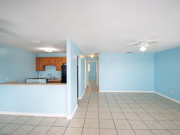 4th image of 415 N Halifax Ave APT 200