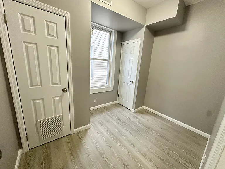 319 Coit St #4 — Photo 10