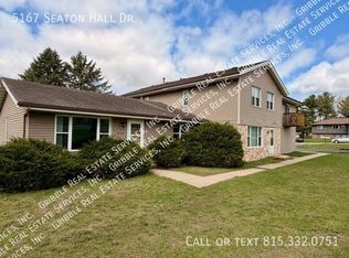5167 Seaton Hall Dr, Machesney Park, IL 61115