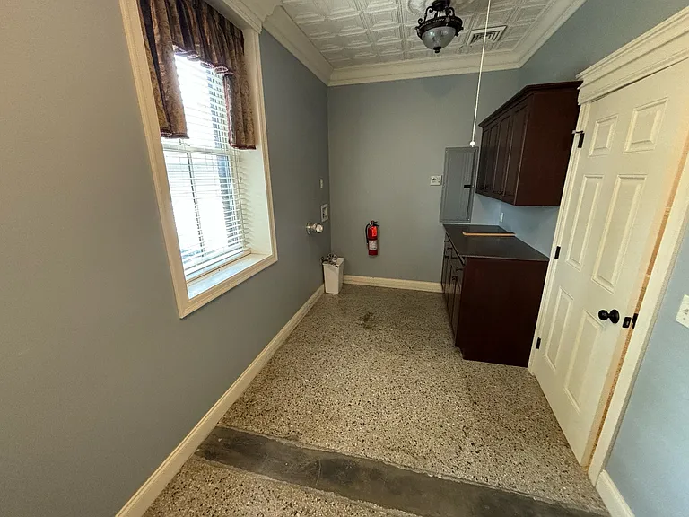 11 E Main St #2 — Photo 12