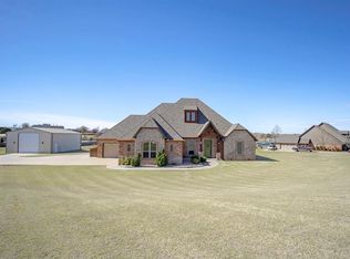 2398 Lake Front Dr, Blanchard, OK 73010