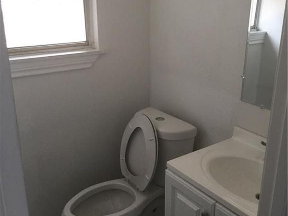 1st image of 3030 Millmar Dr