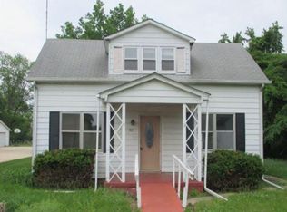 100 Church St, Okawville, IL 62271