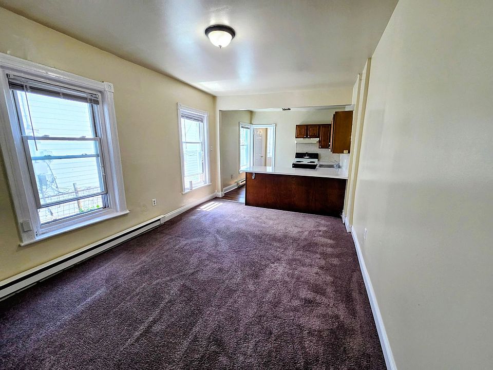1st image of 524 N 5th St