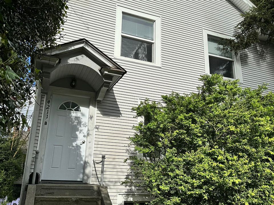 1st image of 4211 11th Ave NE Unit B