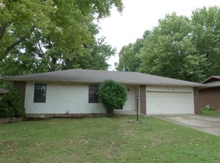 1637 W Tracy St, Springfield, MO 65807