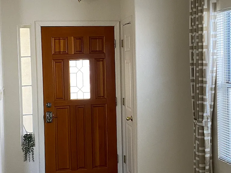 8972 W Lisbon Ln — Photo 11