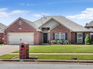 1801 E Montgomery St, Broken Arrow, OK 74012