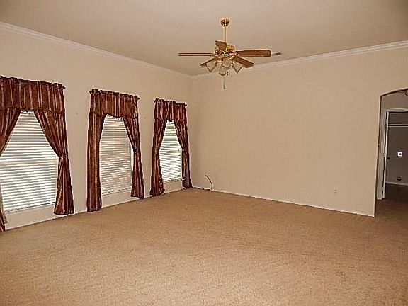 5th image of 938 Joshua Dr