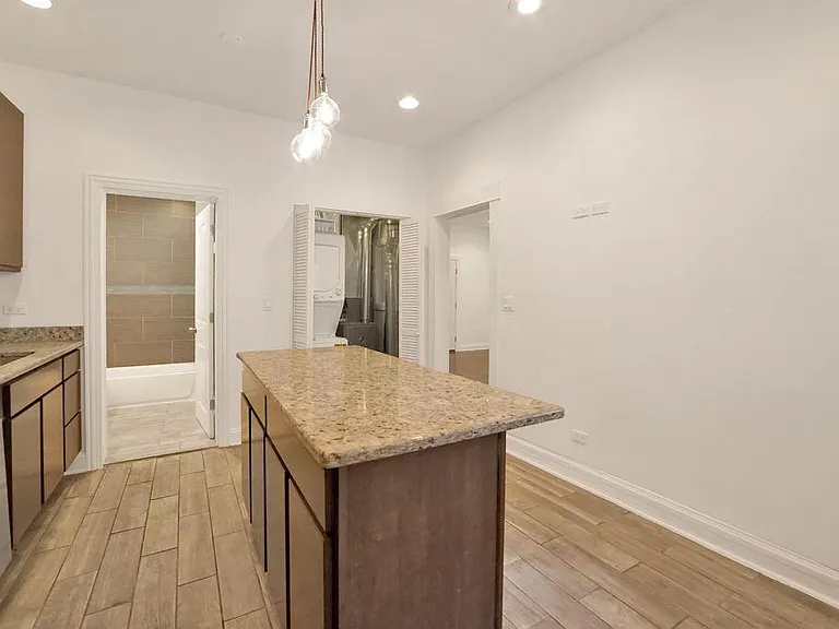 3530 W Armitage Ave #3M — Photo 2