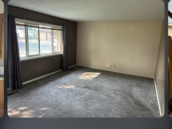 3rd image of 264 Melbourne Dr