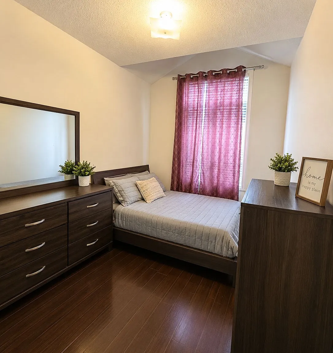 3 bed, $3,200 — Photo 2