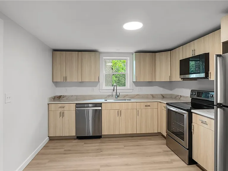235 Main St — Photo 9