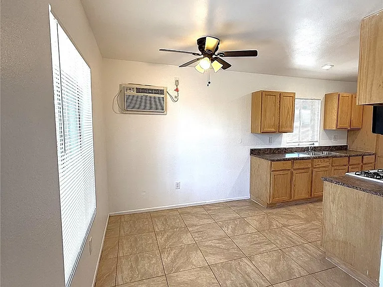 30 E Blueridge Ave — Photo 9