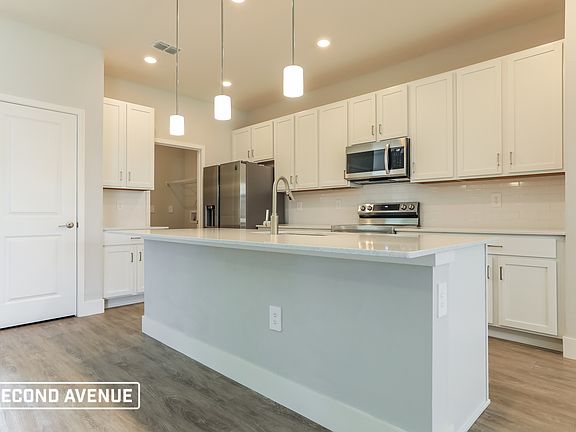 3rd image of 5386 Jacaranda Ave