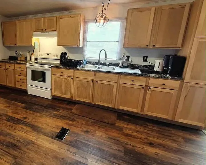 1782 Choctaw Ln — Photo 2