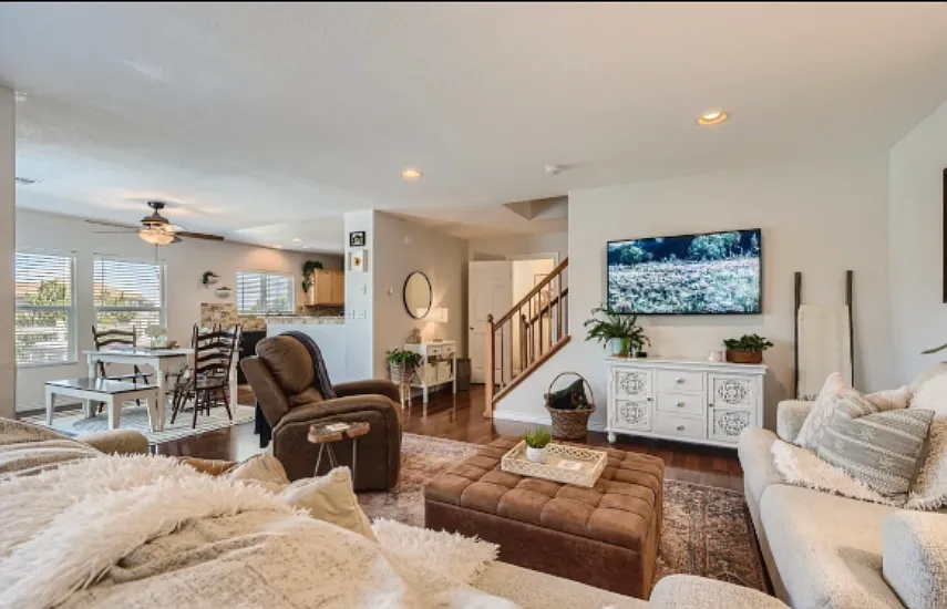 3 bed, 1656 sqft, $3,050 — Photo 3