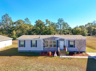 30 Giles Dr, Defuniak Springs, FL 32435